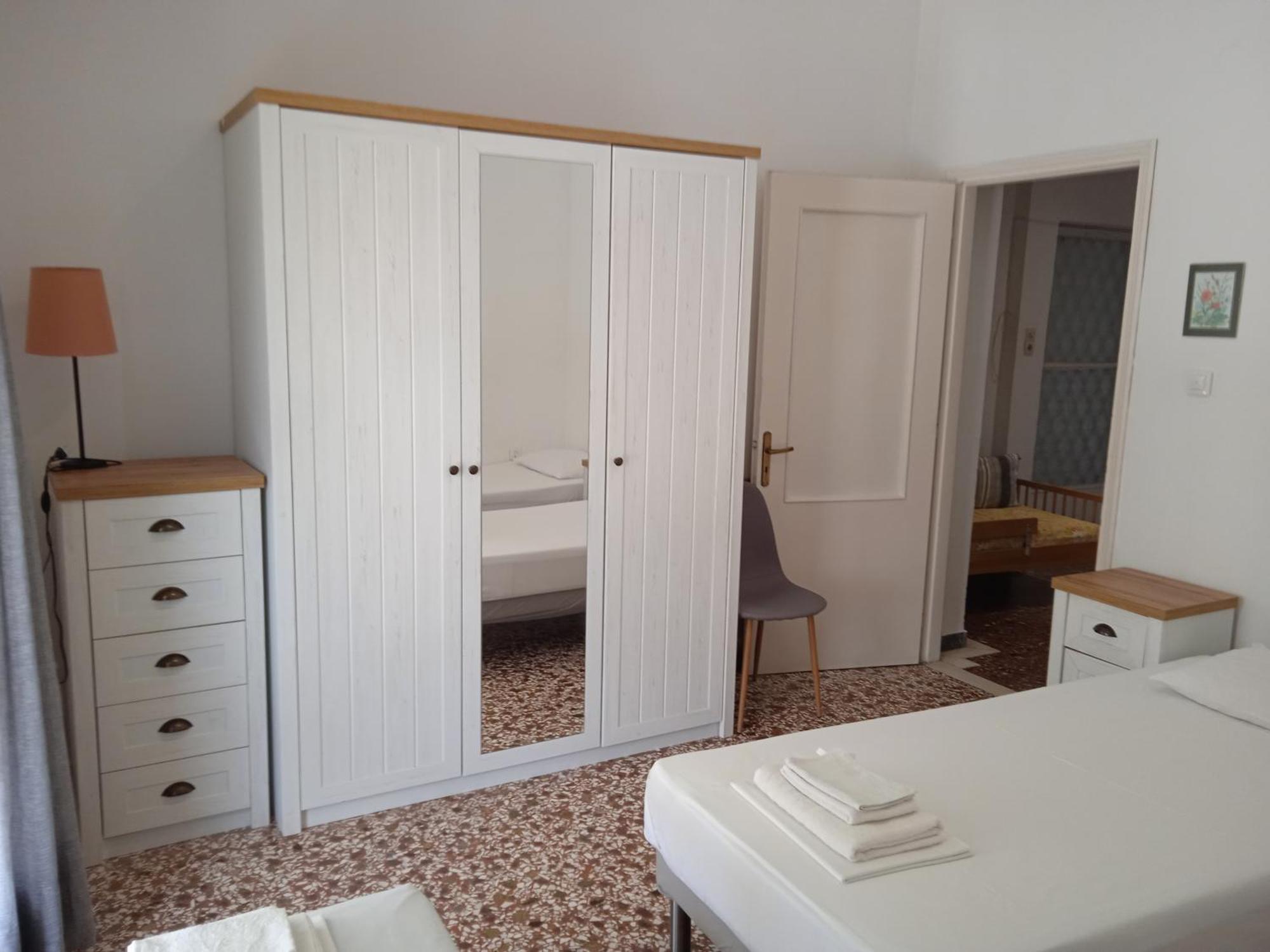 Elina'S Room Poros Town Exteriör bild